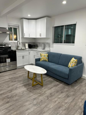 Cozy studio brand new Granada hills